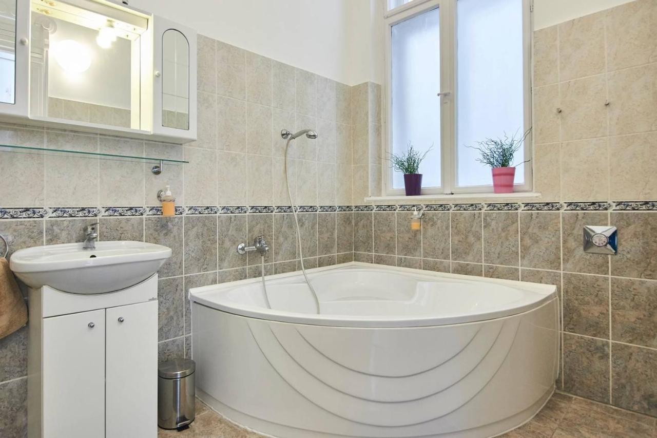 New, High Quality Apartment In The City Center Budapest Exterior photo